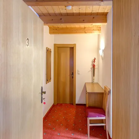Comfortable In L Ngenfeld With Storage *