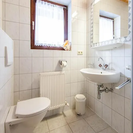 Comfortable In L Ngenfeld With Storage