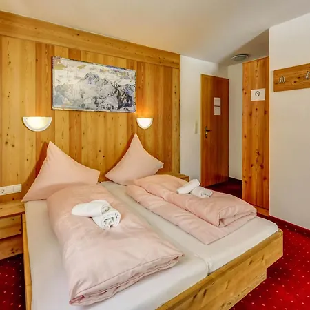 Apartment Comfortable In With Storage Längenfeld