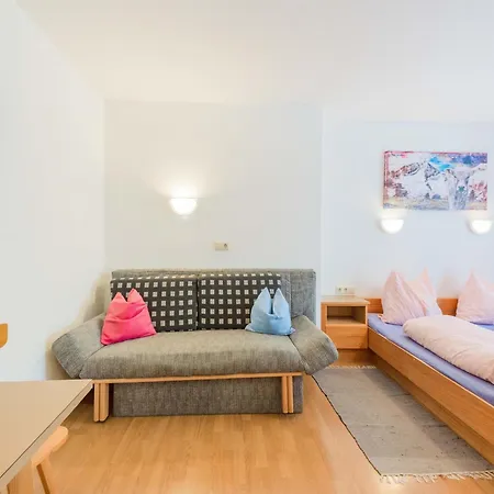 Apartment Comfortable In With Storage Langenfeld