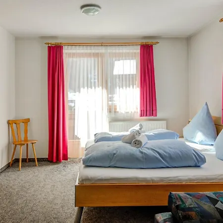 Comfortable In With Storage *