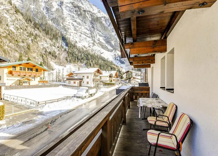 Comfortable In With Storage