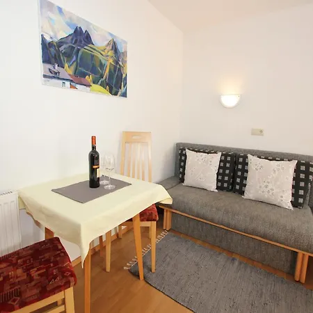 Comfortable In L Ngenfeld With Storage *