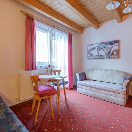Comfortable In L Ngenfeld With Storage *